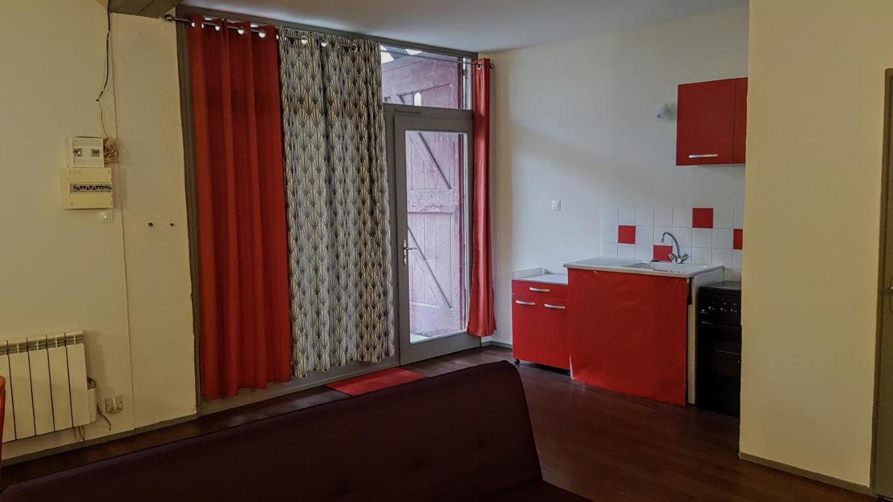 Grand studio et jolies chambres à louer Passins Esterno foto