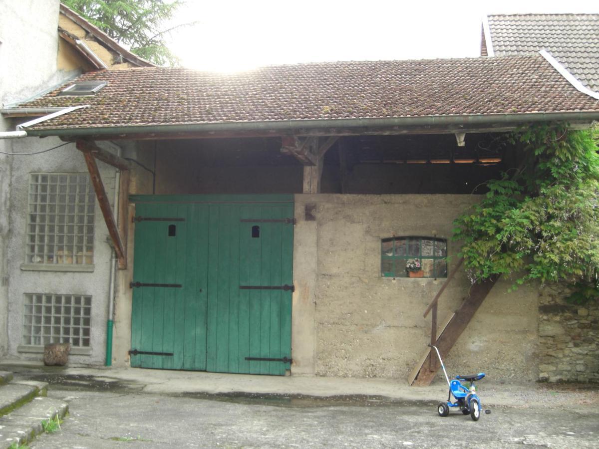 Grand studio et jolies chambres à louer Passins Esterno foto