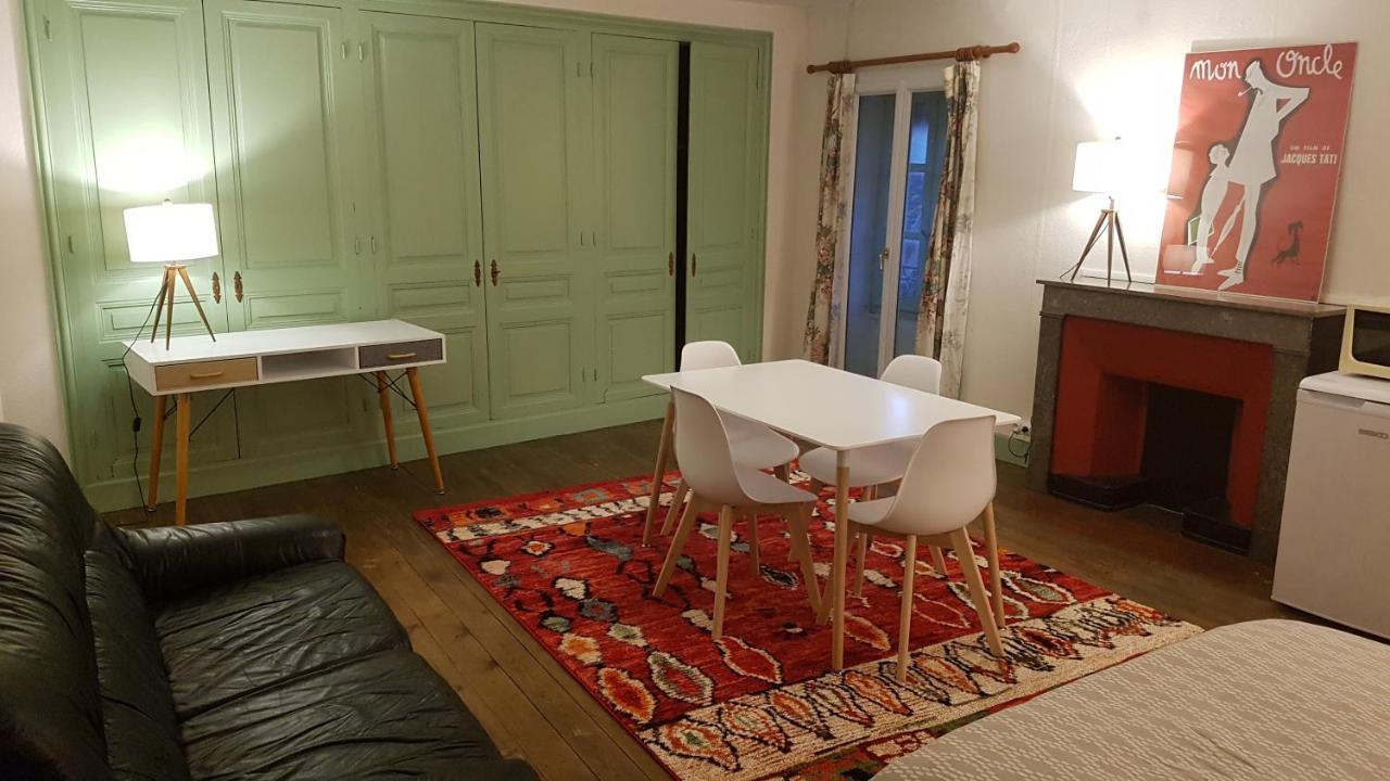 Grand studio et jolies chambres à louer Passins Esterno foto